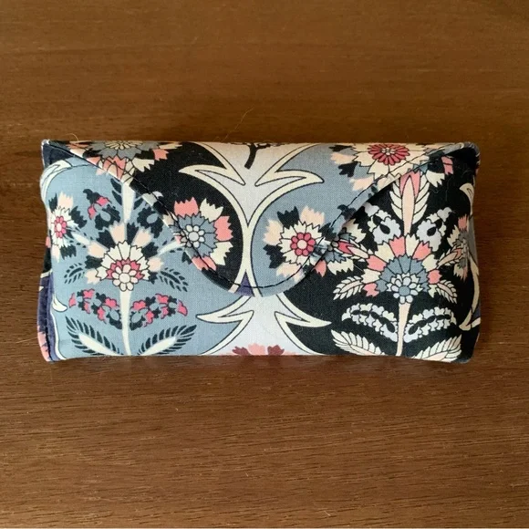 Vera Bradley floral Eyeglass Sunglasses Hard Magnetic Case - Picture 2 of 5
